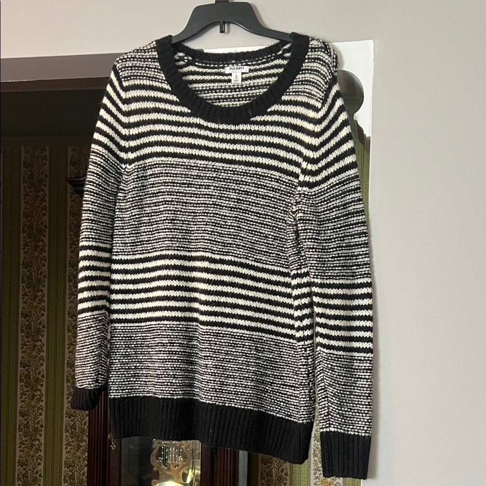 Black and White Striped Women's Sweater